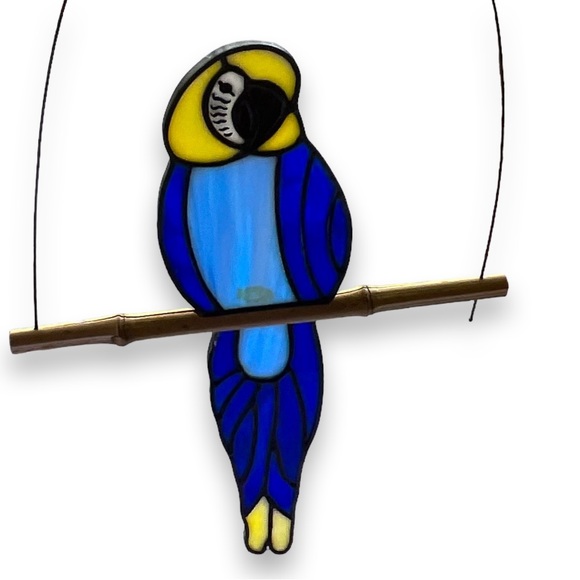 Stain Glass Sun Catcher Parrot Ready to Hang 12.5” Length (32cm) 9” (23cm) Wide - Picture 2 of 2